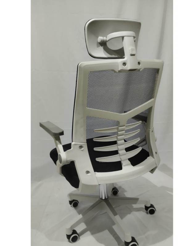 Cadeira de Escritório Giratoria de Altura Ajustável com Encosto Reclinável e Base de Metal