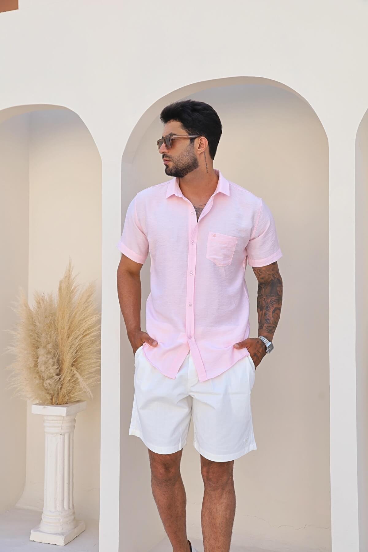 Camisa Social Masculina Estilo Marroquino com Manga Curta e Frente Americana com Bolso